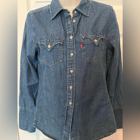 Levi's Tops - Women’s Levi Red Tab Western Shirt, Size Small